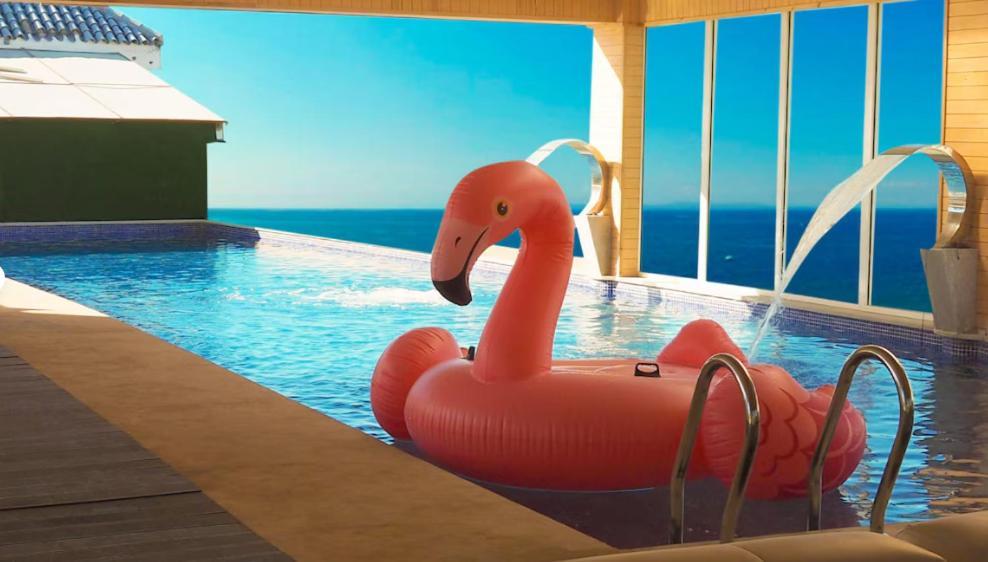 Mandarin Palace Hotel & Spa Tangeri Esterno foto A flamingo float