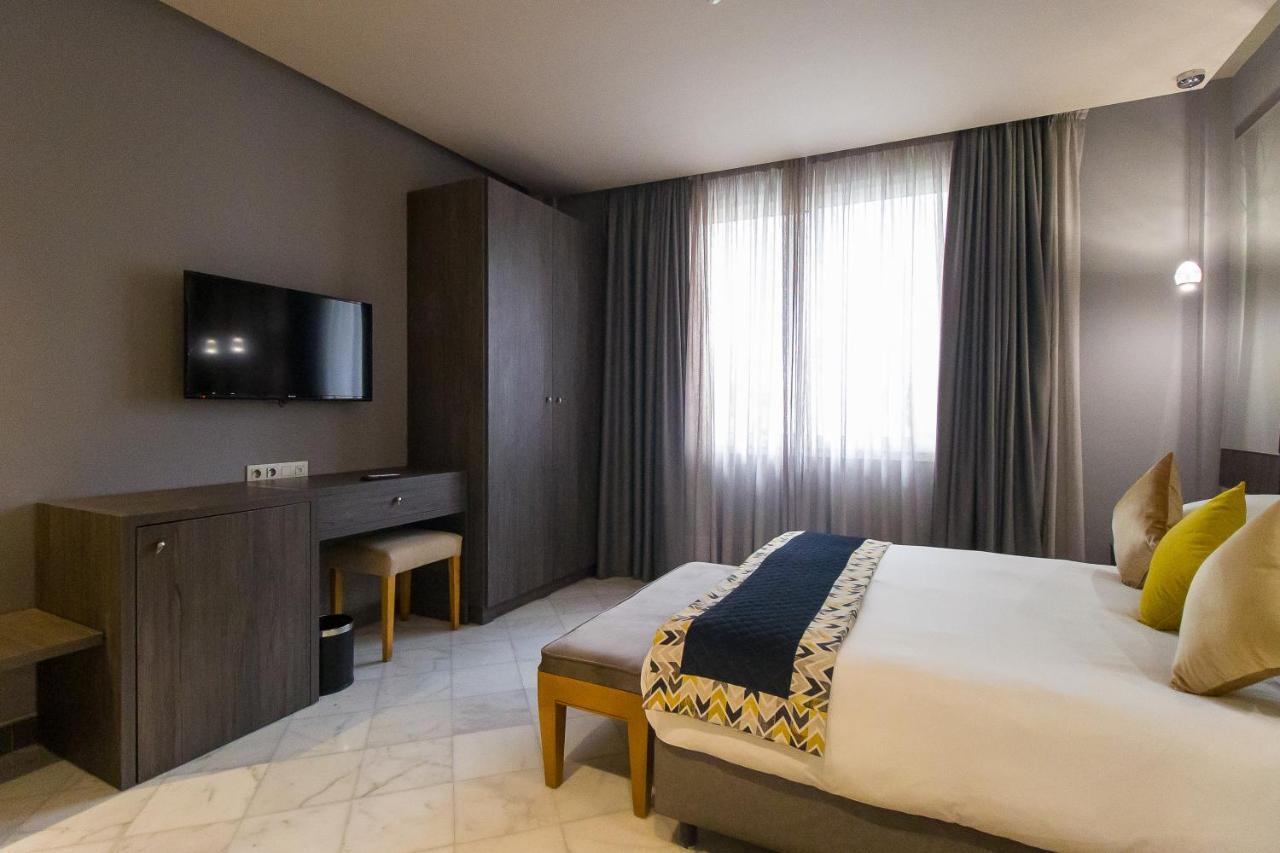 Mandarin Palace Hotel & Spa Tangeri Esterno foto A room at the hotel